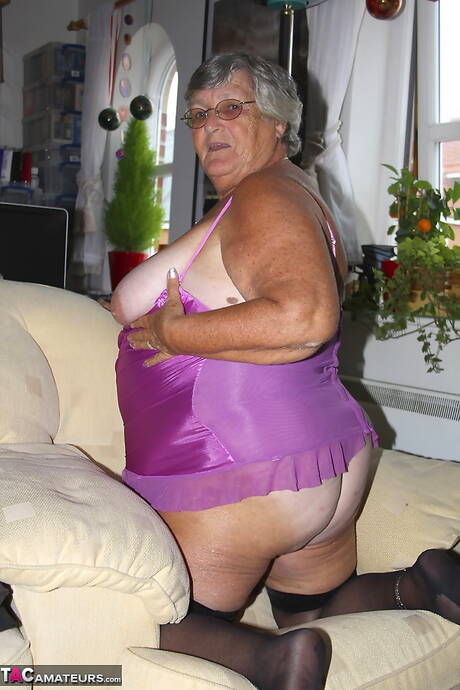 TAC Amateurs invite you to explore a xxx photos with Grandma Libby xxx gallery 272569