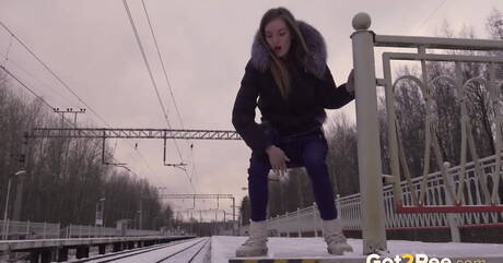 Got 2 Pee invite you to explore a free photos with Vika in pissing session